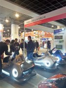 電瓶碰碰車與地網(wǎng)碰碰車的分別